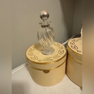 Lenox Elegant Crystal Perfume Bottle with Pearl Accents‎ new in box